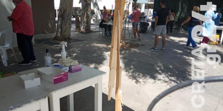 Ηράκλειο: Άγνωστοι επιτέθηκαν σε κιόσκι που γίνονται rapid tests