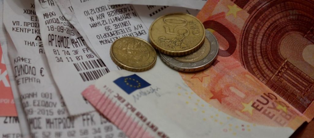 «Αγώνας δρόμου» από την εφορία για τις επιστροφές φόρου – Νωρίτερα φέτος η κατάθεση ποσών