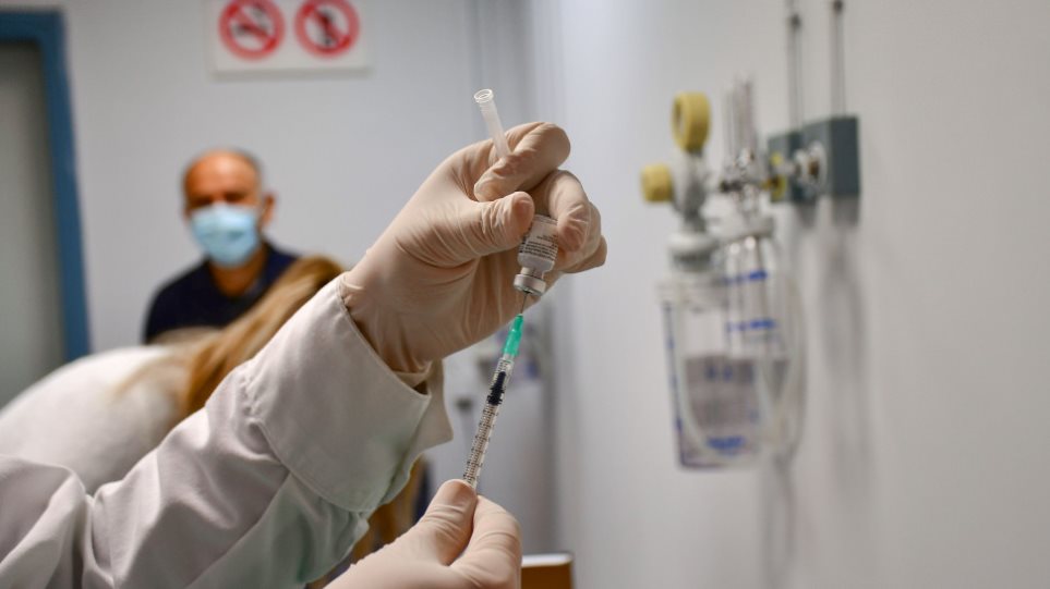 Εμβολιασμοί: Σύσταση από την κυβέρνηση των ΗΠΑ για 3η δόση 8 μήνες μετά τον αρχικό εμβολιασμό