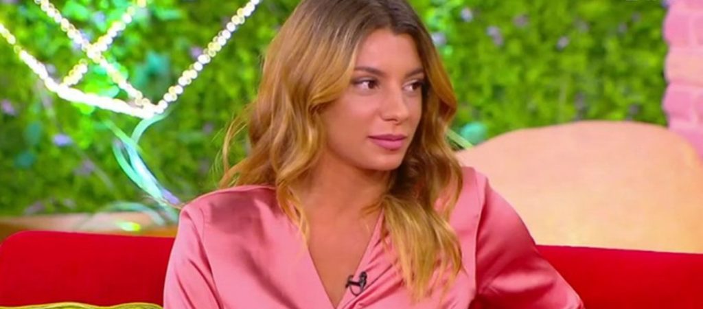 Η Μ.Ρουμελιώτη άφησε τον Σ.Κατσούλη και πήγε μόνη της διακοπές στην Κω!