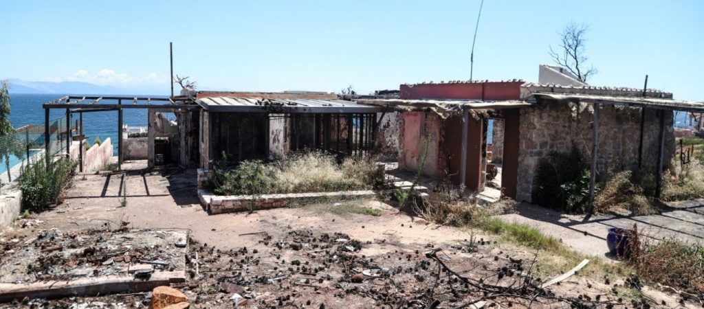 Η ΔΕΗ διαγράφει τις οφειλές για όσους έχουν υποστεί ολική καταστροφή περιουσίας από τις πυρκαγιές