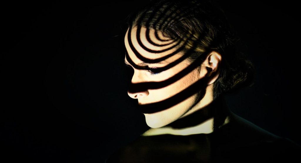 Κυβερνητικός σχεδιασμός: Νέο γενικό lockdown προ των πυλών με κατάδειξη των ανεμβολίαστων ως «εχθρών του λαού»