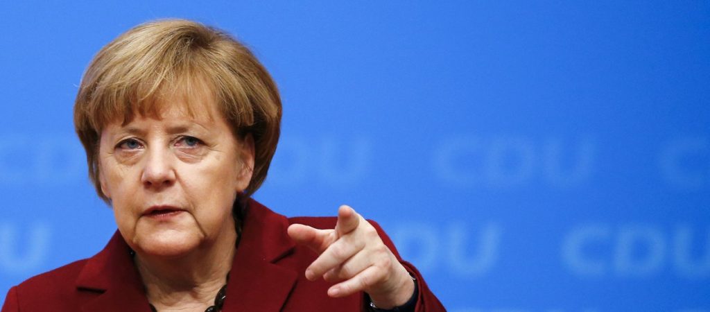 Η αντίδραση της Α.Μέρκελ όταν χτύπησε το κινητό της στη συνάντηση με τον Β.Πούτιν! (βίντεο)