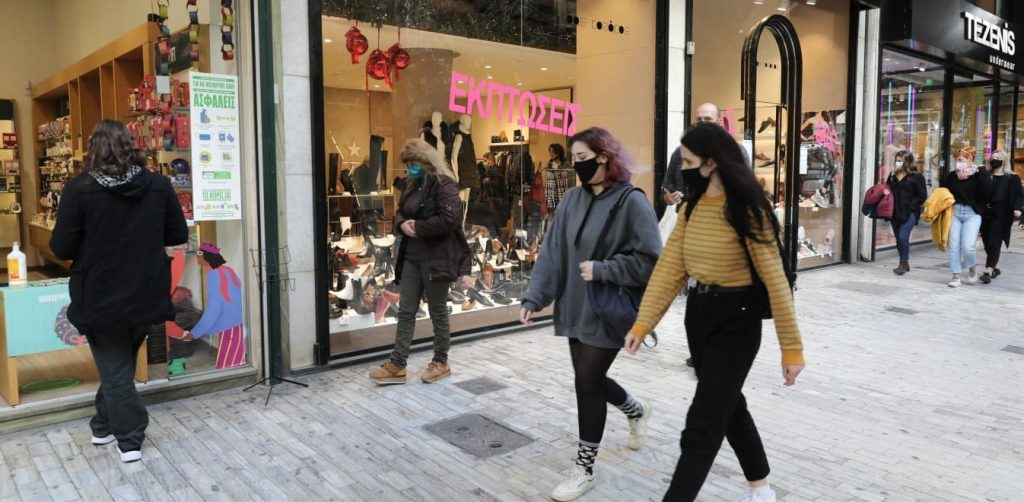 «Κλειστόν» για ανεμβολίαστους: «Μόνο οι εμβολιασμένοι στο λιανεμπόριο – Αλλιώς υποχρεωτικό τεστ» – Τι ανακοινώνεται