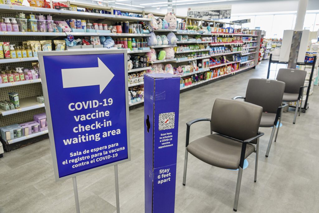 Βίντεο σοκ από Γαλλία: Απαγορεύουν σε οικογένεια με καρότσι σούπερ μάρκετ την είσοδο γιατί δεν έχει πιστοποιητικό COVID!