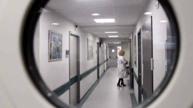 Εθνική Αρχή Διαφάνειας: Σε αναστολή 10 ανεμβολίαστοι εργαζόμενοι σε 18 δομές