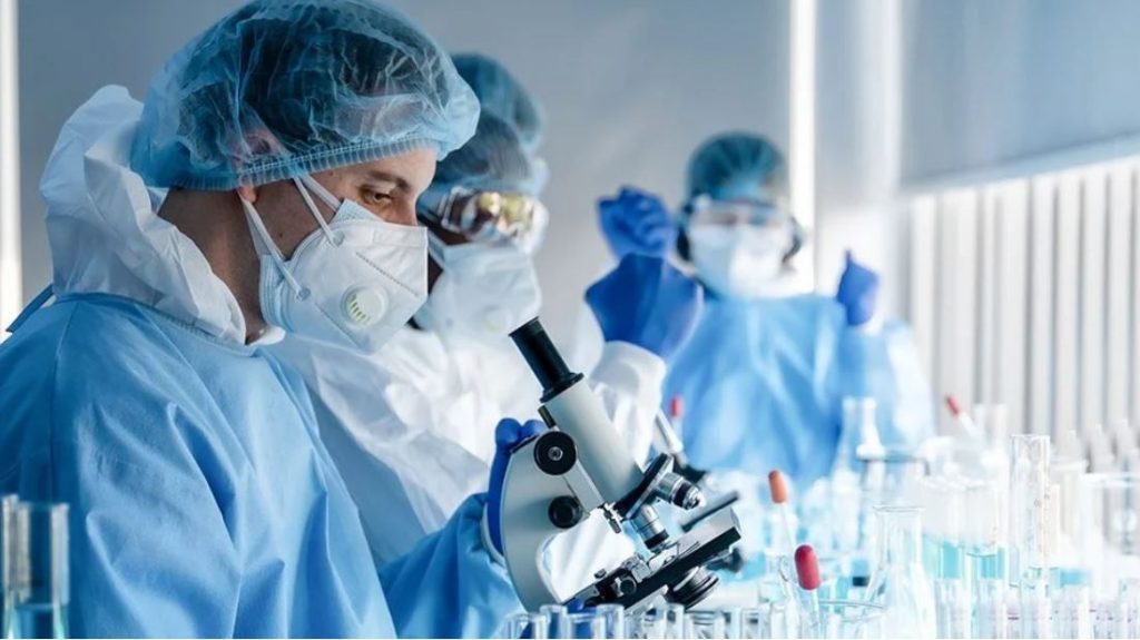 Νέα μελέτη: Μολυσμένοι με τη μετάλλαξη Δέλτα καθυστερούν να εμφανίσουν συμπτώματα ενώ είναι ικανοί να μεταδίδουν τον ιό