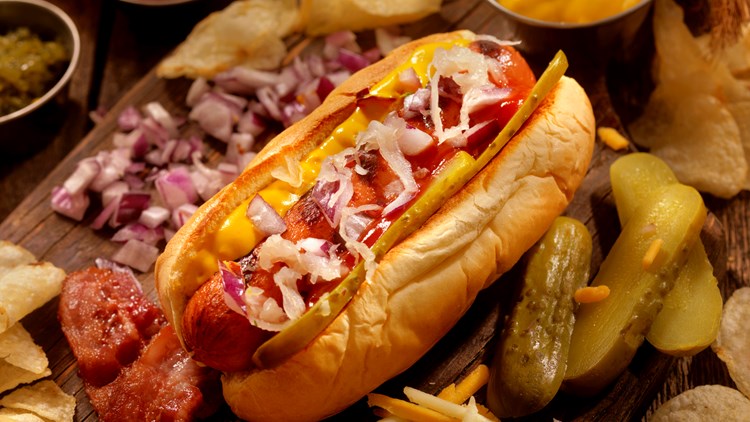 Κάθε χοτ ντογκ κόβει 36 λεπτά υγιούς ζωής – Τι αποκαλύπτει νέα μελέτη