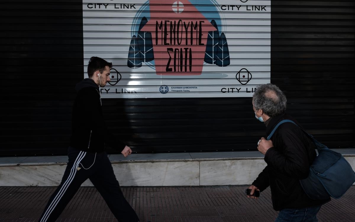 Απαγορεύσεις για ανεμβολίαστους: Άβατο οι εσωτερικοί χώροι – Θα πληρώνουν τα τεστ – Επιστρέφουν και οι μάσκες