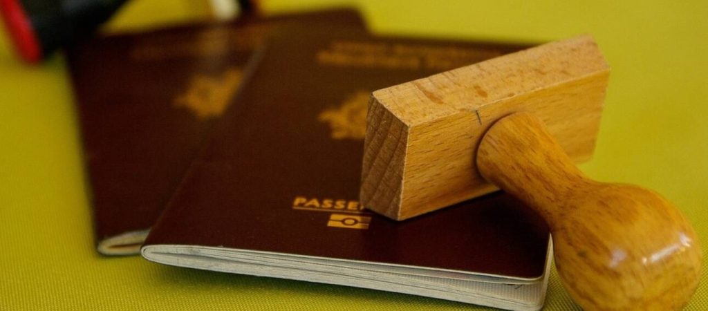 Ανακαλούνται τα διαβατήρια 14 Τουρκοκύπριων – Στην λίστα και ο Ε.Τατάρ
