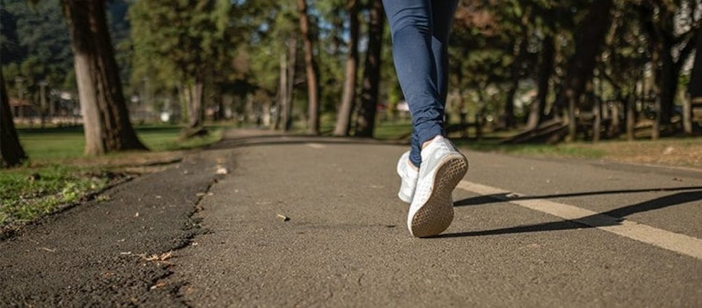 Το νου σου: Ο τρόπος που περπατάς δείχνει αν λες ψέματα!