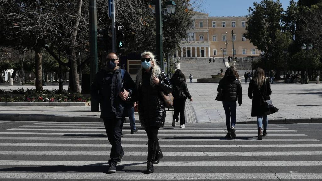 «Με το ζόρι» βάζουν μάσκες στους εμβολιασμένους! – Γ.Γεραπετρίτης: «Οι μάσκες θα είναι υποχρεωτικές για όλους»