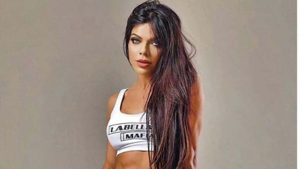 Miss Bum Bum εναντίον Λουάνα Σαντιέν για το χαρτομάντιλο με τα… δάκρυα του Μέσι!