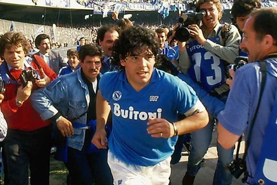 Το γκολ του Μαραντόνα που κατέρριψε τους νόμους της φυσικής (βίντεο)