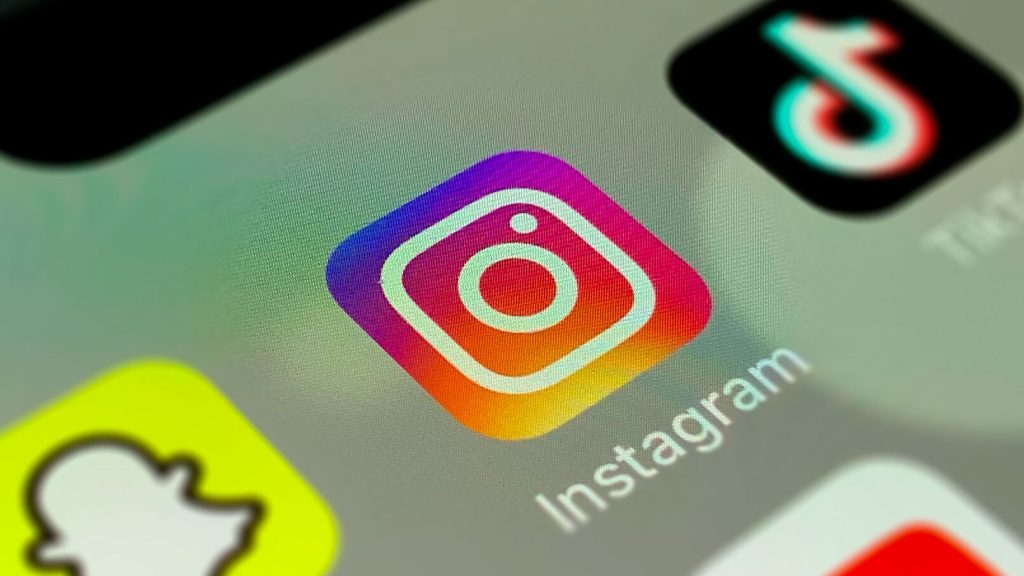 Το Instagram βάζει τέλος στο «swipe up» – Ο «αντικατάστασης» του θα είναι προσβάσιμος για όλους