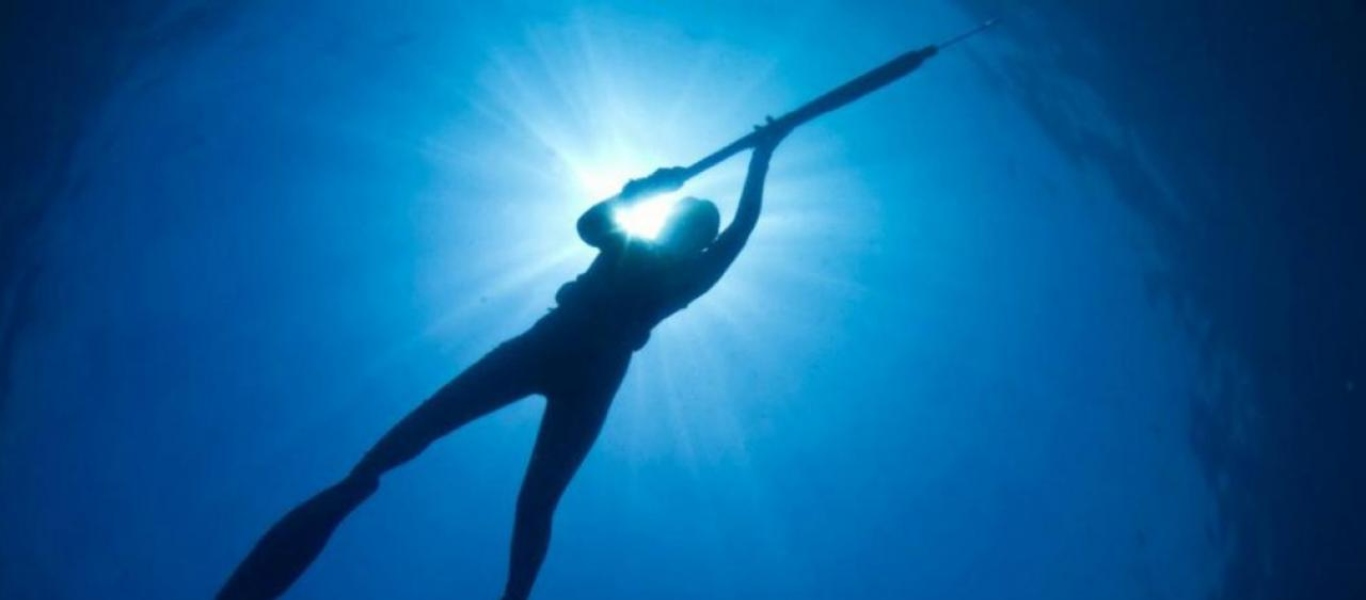 Φιλιππίνες: Άδοξο τέλος για 31χρονο ψαρά που «παγιδεύτηκε» από μεγάλο ψάρι