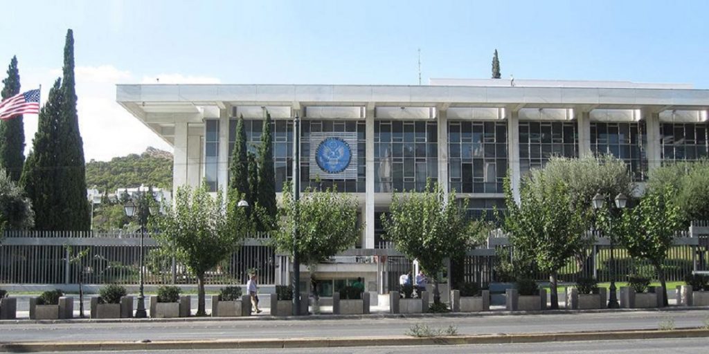 Αφγανός επιχείρησε να αυτοπυρποληθεί έξω από την αμερικανική πρεσβεία – Μετέφερε εύφλεκτο υγρό