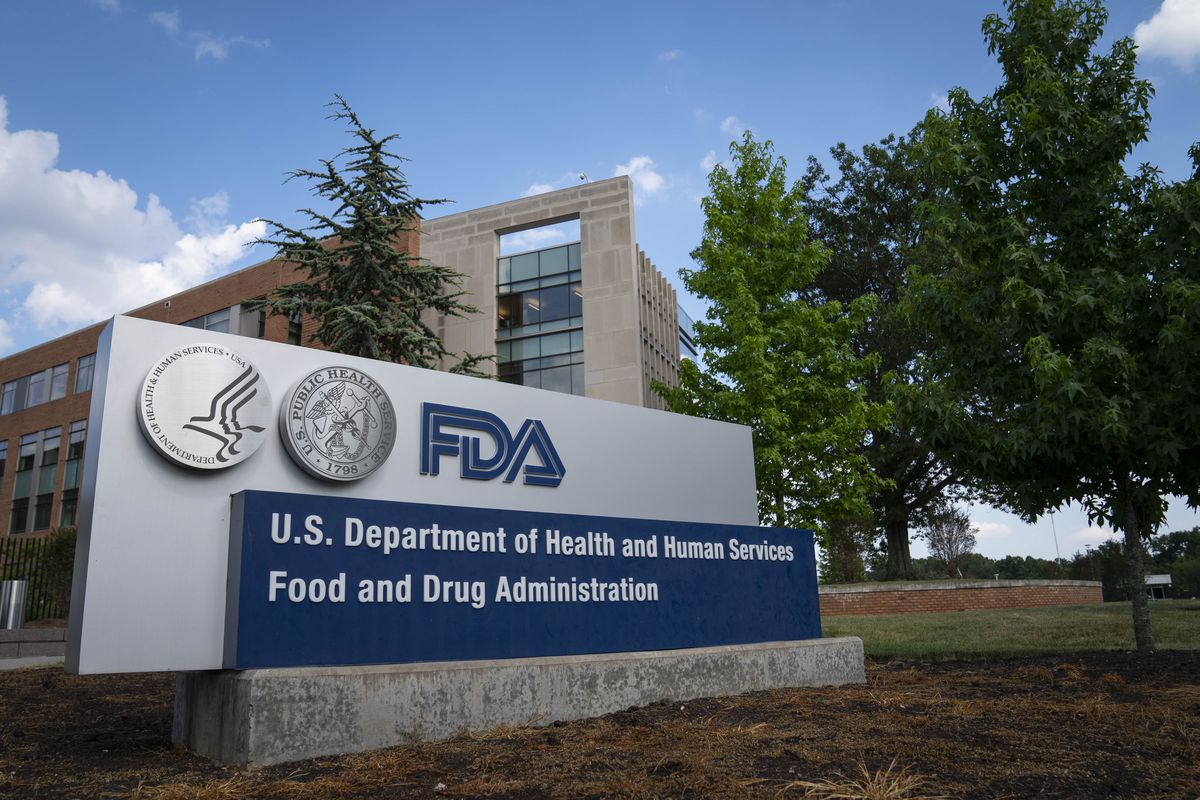 Η κυβέρνηση καταπατά μέχρι και τις εντολές του FDA για το Pfizer: «Κανένας διαχωρισμός για τους μη εμβολιασμένους»!