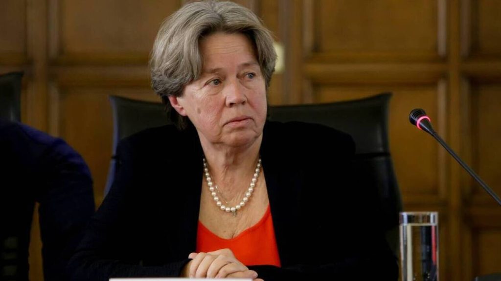 Α.Λινού: «Μάσκα παντού και για όλους- Δεν ξέρουμε εάν οι εμβολιασμένοι μπορούν να διασπείρουν με ευκολία τον κορωνοϊό»