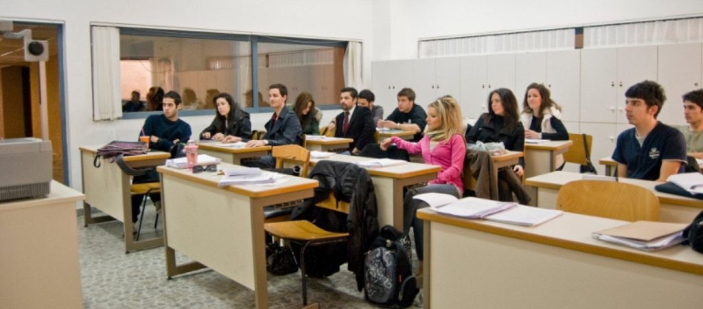 IEK: Υλοποιείται το πρόγραμμα της αμειβόμενης πρακτικής άσκησης για τους καταρτιζόμενους