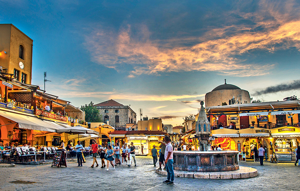 Ρόδος: Νορβηγός τουρίστας σκηνοθέτησε την εξαφάνισή του αλλά κοιμόταν μέσα σε… θάμνους!