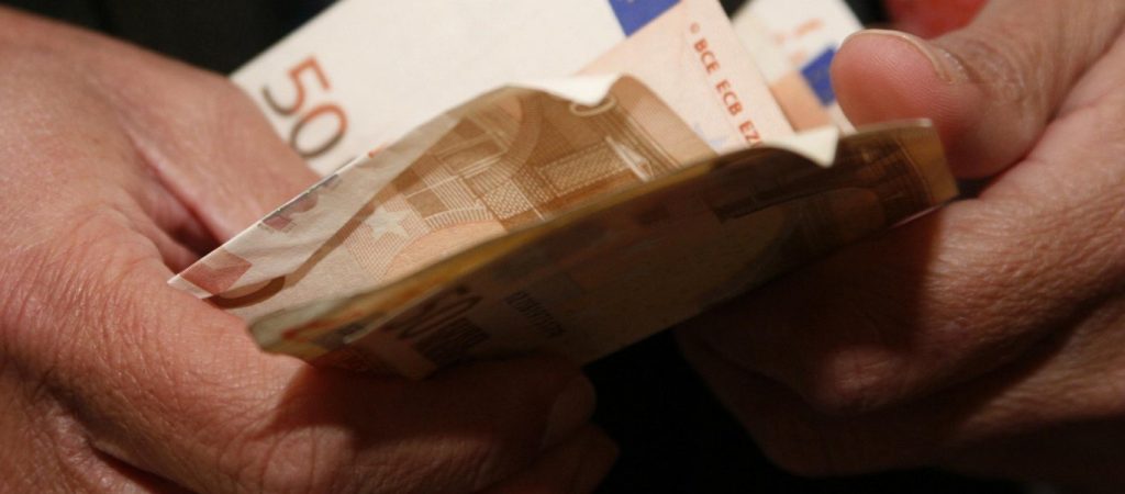 Αναδρομικά: Ποιοι θα τα πάρουν τώρα και ποιοι το φθινόπωρο;