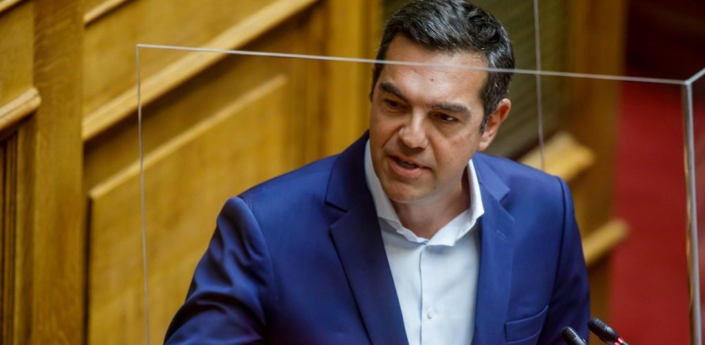 «Πυρά» Α.Τσίπρα κατά Κ.Μητσοτάκη: «Στέλνει την κόρη του στο εξωτερικό και αφήνει εκτός σχολών 40.000 μαθητές»
