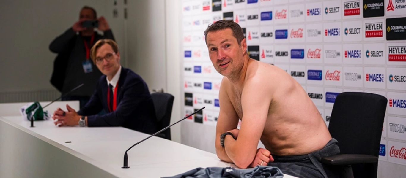 Europa League: Το στοίχημα του προπονητή της Άντβερπ τον οδήγησε… γυμνό στις δηλώσεις