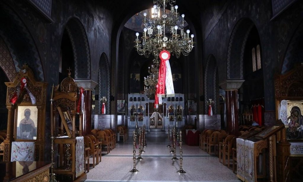 Κρήτη: Ιερέας μετέτρεψε εκκλησία σε εμβολιαστικό κέντρο και υποστηρίζει πως δέχεται υβριστικά μηνύματα