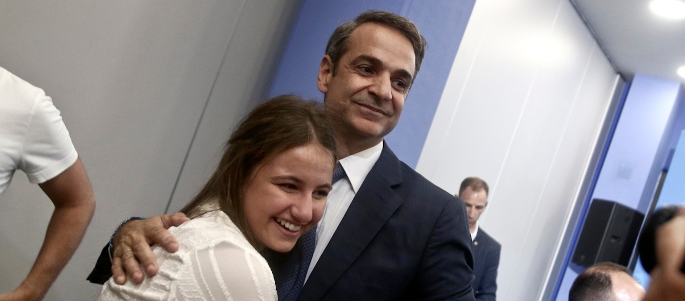 Σάλος για ταξίδι Κ.Μητσοτάκη σε ΗΠΑ προκειμένου να «τακτοποιήσει την κόρη του στο Yale» ενώ η χώρα «καίγεται»