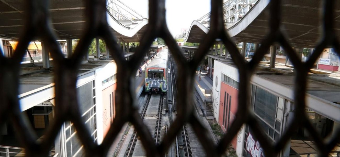 Προβλήματα στα δρομολόγια του ΗΣΑΠ λόγω πτώση δέντρου στις γραμμές