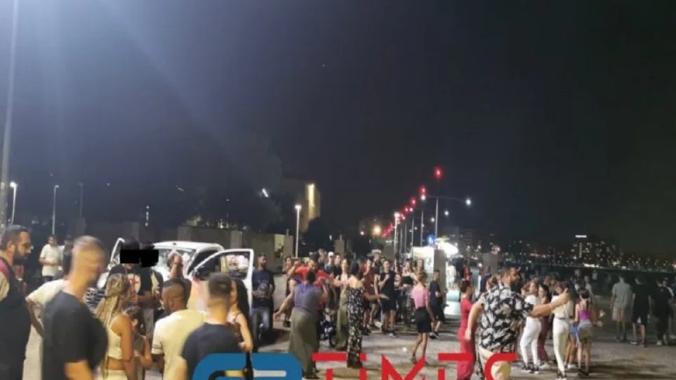 Θεσσαλονίκη: Ξέφρενο γλέντι Ρομά μετά από… τάμα – Ξεσήκωσαν με χορούς τη Νέα Παραλία (βίντεο)