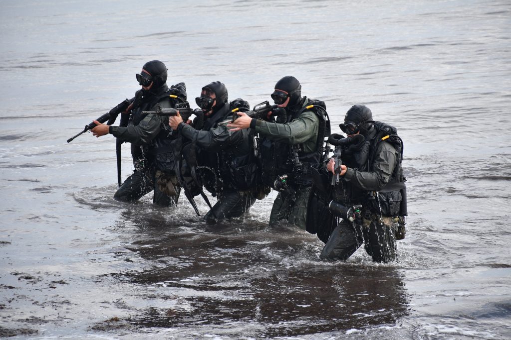 Ακόμα τρέχουν οι δύο «ποντικοί» που τρύπωσαν σε ιστιοπλοϊκό ΟΥΚά στην Φθιώτιδα!