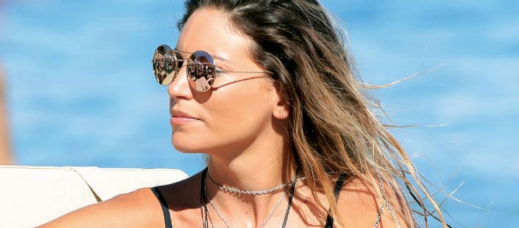 Αθηνά Οικονομάκου: Η αποκαλυπτική φωτογραφία με μαγιό που έκανε τους πάντες να… παραμιλούν! (φώτο)