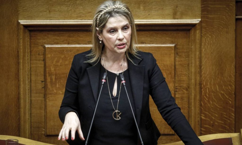 Κ. Παπακώστα: «Πρωτόγνωρη η στάση Μητσοτάκη – Χρησιμοποιεί την ιδιότητά του για να κάνει την ‘δουλειά’ του»
