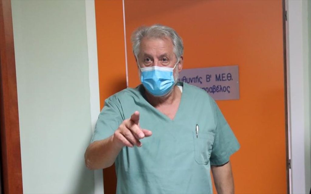 Ν.Καπραβέλος: «Δεν έχω ξανά δει πνευμονίες κατακαλόκαιρο – Δεν είναι καλά τα νέα»