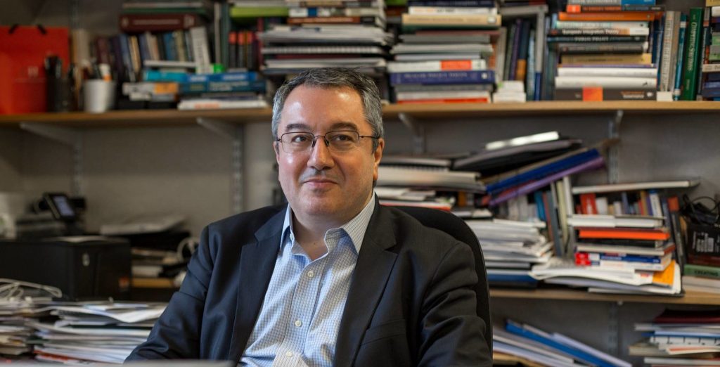 Η.Μόσιαλος: «Mε την Delta έχουν αλλάξει τα δεδομένα»! – Θα πρέπει όλοι οι εμβολιασμένοι να εμβολιαστούν πάλι!