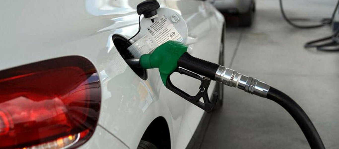 Οι Έλληνες οδηγοί πληρώνουν την 3η πιο ακριβή βενζίνη στην Ευρώπη