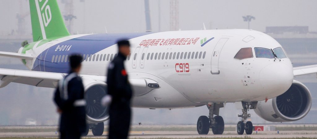 Κινεζικό επιβατικό αεροπλάνο αντιμέτωπο με Airbus και Boeing