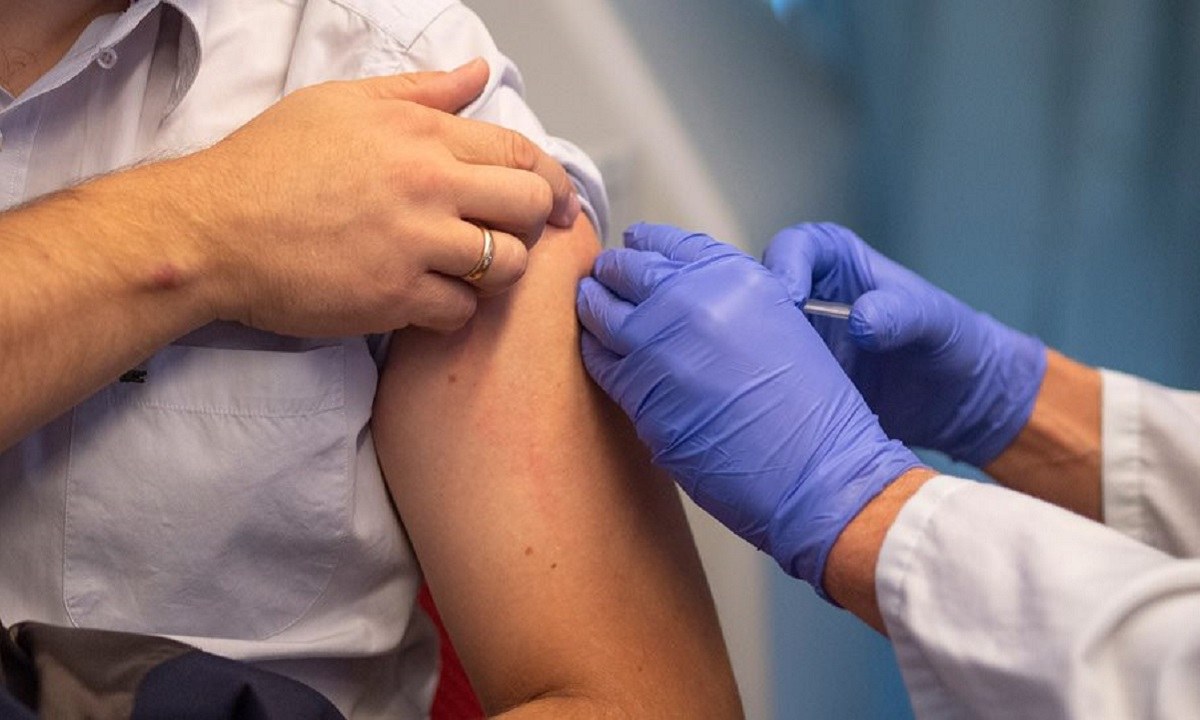 Κωνσταντίνος Αρβανίτης: «Μετά τους εμβολιασμούς αυξήθηκε η θνησιμότητα του πληθυσμού από όλα τα αίτια»