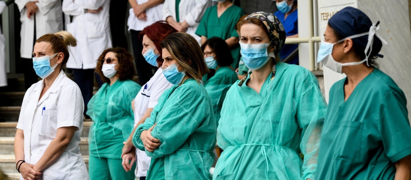 «Όχι» του ΣτΕ στο αίτημα της ΠΟΕΔΗΝ για «πάγωμα» του υποχρεωτικού εμβολιασμού των υγειονομικών