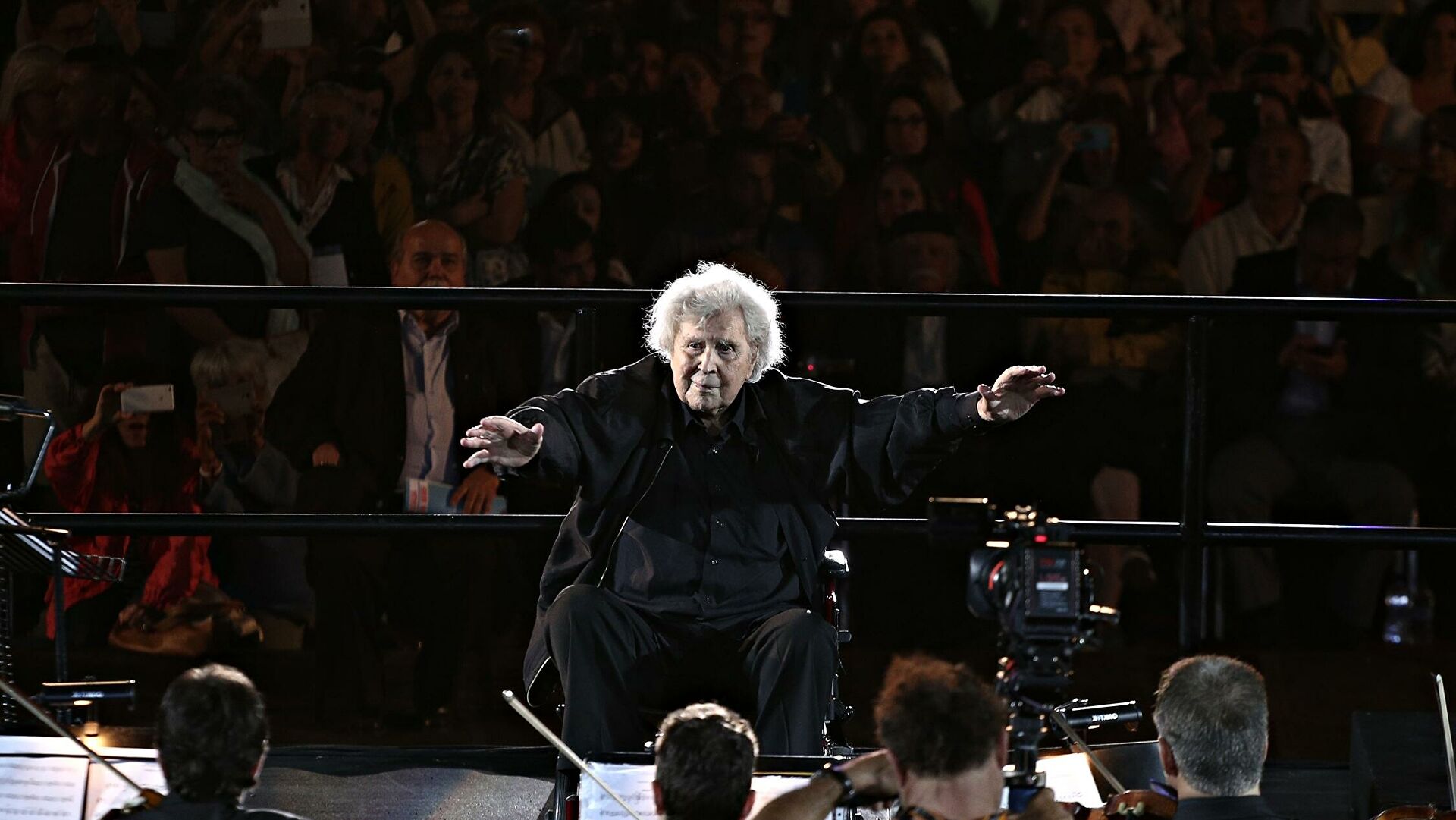 Σε τριήμερο λαϊκό προσκύνημα η σορός του Μ.Θεοδωράκη – Πότε θα τελεστεί η εξόδιος ακολουθία