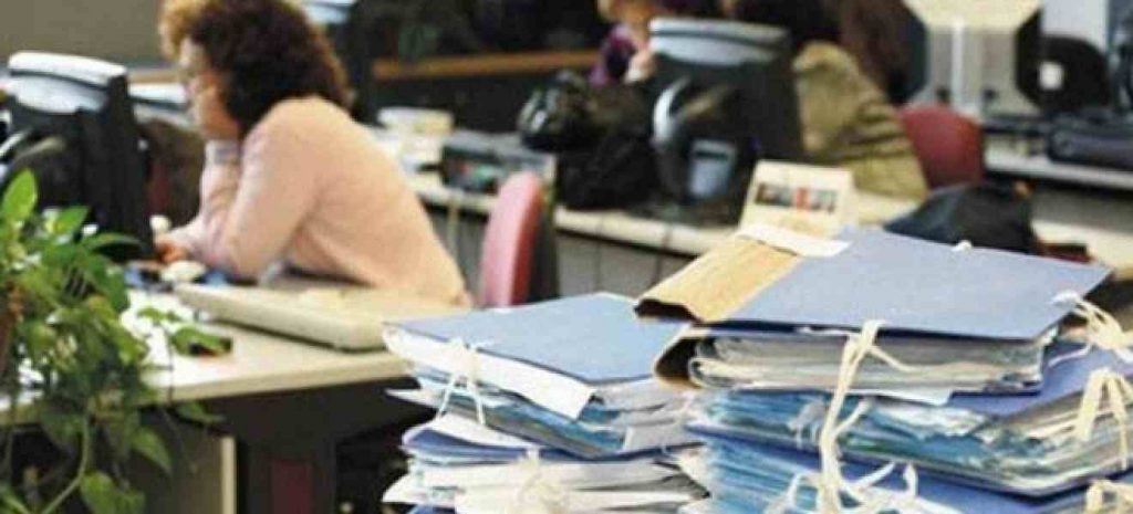 Υπουργικό Συμβούλιο: Καθιερώνεται ανώτατο ετήσιο όριο προσλήψεων συμβασιούχων στο δημόσιο