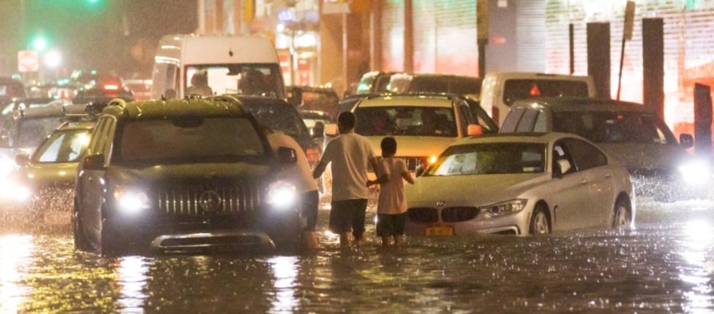 Στους 14 οι νεκροί στις ΗΠΑ από τον φονικό τυφώνα Άιντα – Πλημμύρες και κεραυνοί σε αρκετές πόλεις