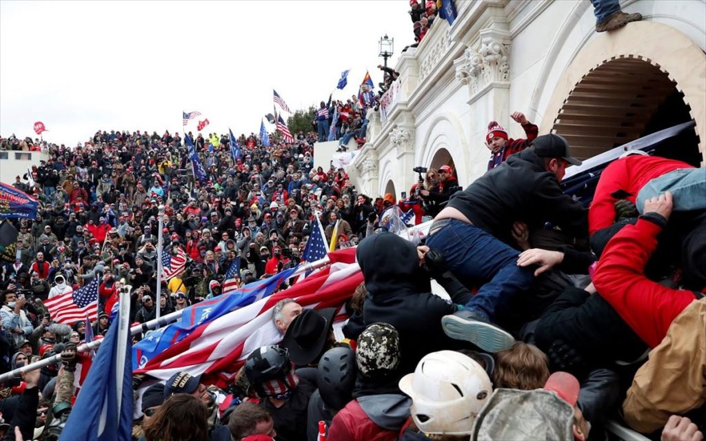 Η κόρη του πρώην αντιπροέδρου των ΗΠΑ Ντικ Τσέινι αντιπρόεδρος της επιτροπής για την επίθεση στο Καπιτώλιο