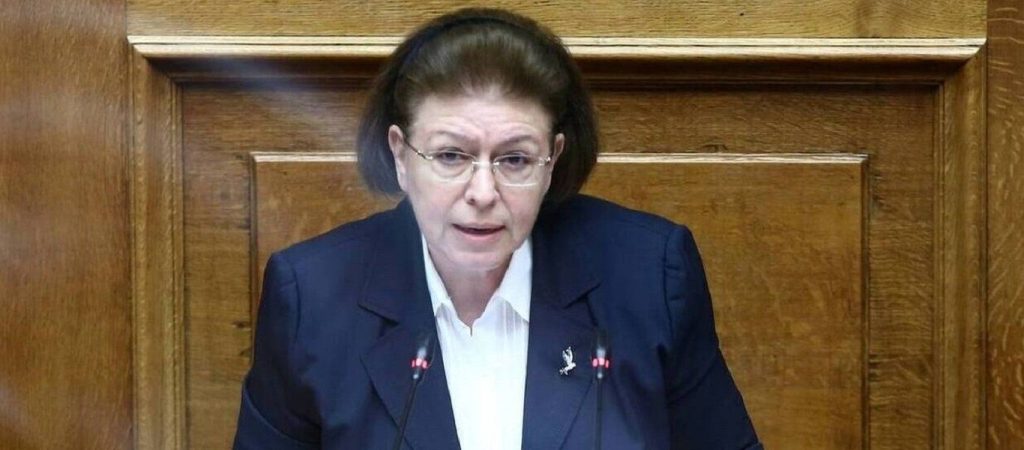 Λ.Μενδώνη για Μ.Θεοδωράκη: «Σήμερα χάσαμε ένα κομμάτι από την ψυχή της Ελλάδας»