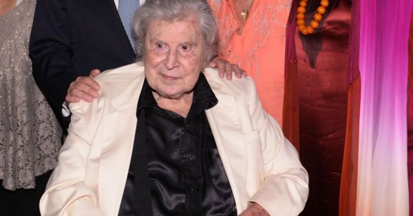 Μίκης Θεοδωράκης – Ιδιαίτερη σχέση με την Κύπρο: Εκεί παρουσίασε για πρώτη φορά  εμβληματικό έργο του «Άξιον Εστί»