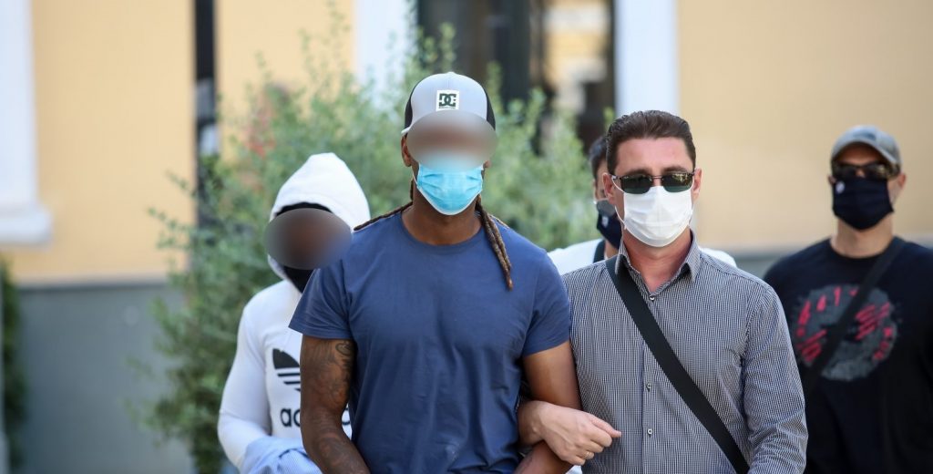 «Μην ανησυχείτε θα δείτε» είπε ο Ρ.Σεμέδο σε δημοσιογράφους στην Ευελπίδων