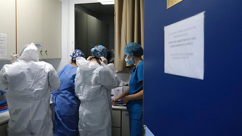 Μητέρα κλαίει γιατί η κυβέρνηση έδιωξε τον γιατρό που χειρούργησε τον γιο της! – «Ποιος θα φροντίσει το παιδί μου;»