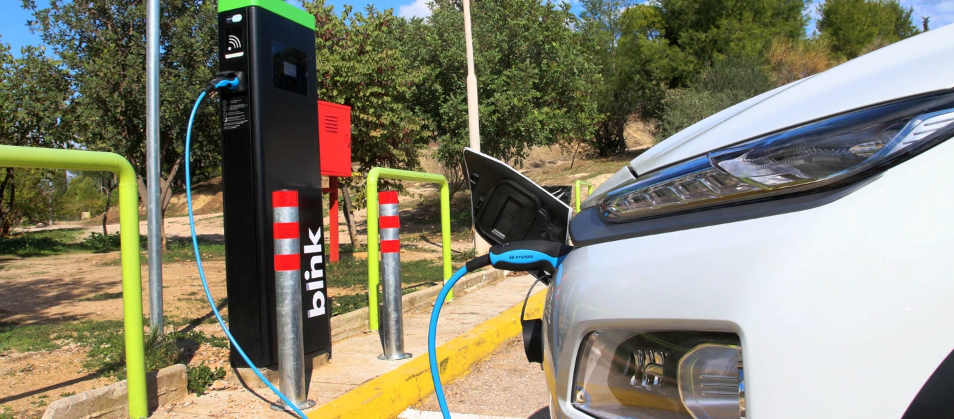 Η Xiaomi μπαίνει και επίσημα στον τομέα των ηλεκτρικών αυτοκινήτων